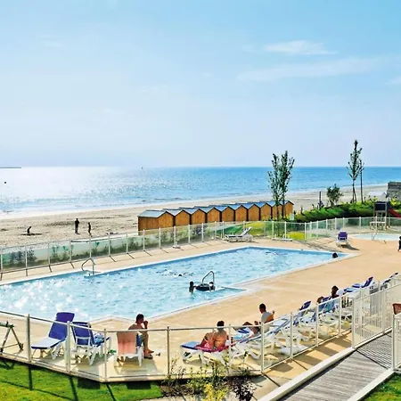 De La Plage 2p 4 Sv לה קרוטואה